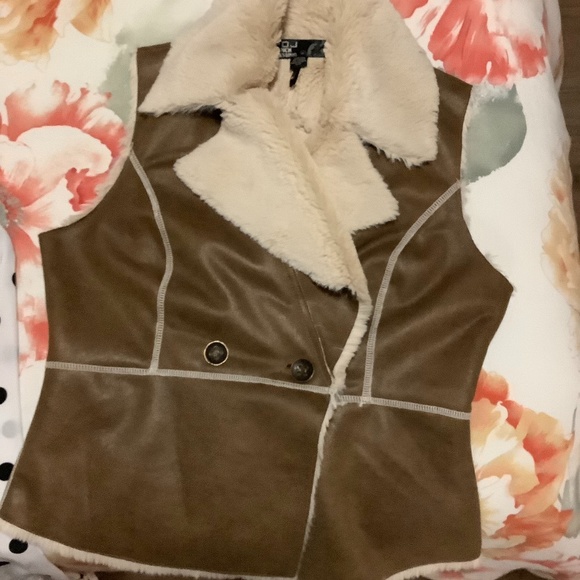 FDJ French Dressing  VEST - Picture 2 of 7